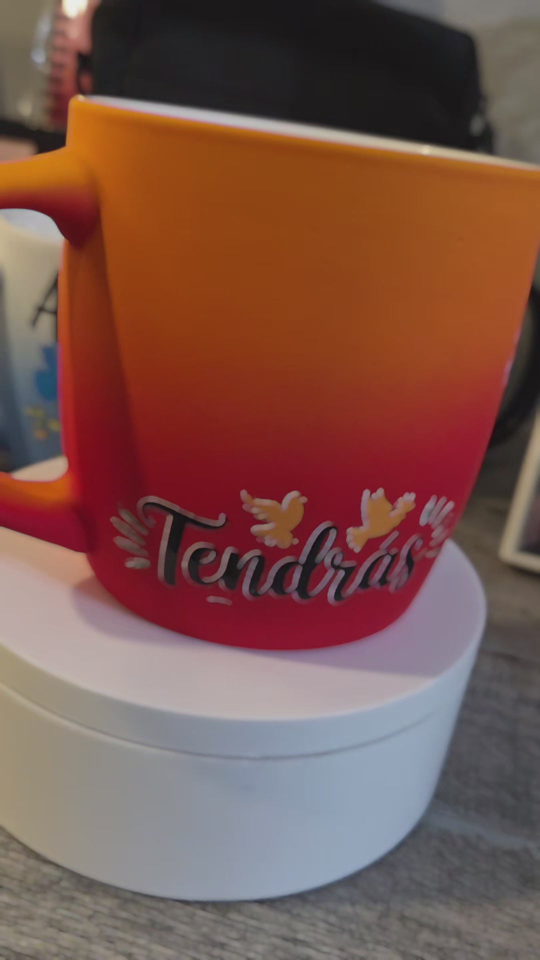 Taza 10 onzas / promesa vigente